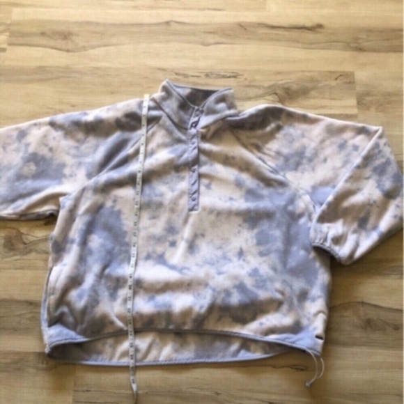 Hollister Blue and White Tie-Dye Sweater - Picture 3 of 8